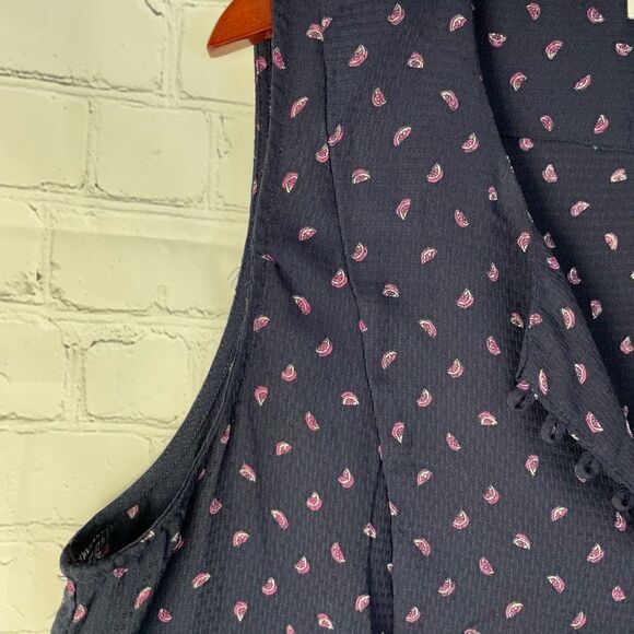 Q&A Sleeveless Blouse 1X  - Picture 7 of 14